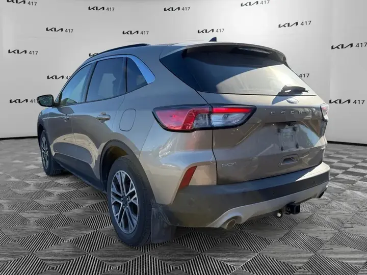 Ford Escape 2021 photo 3