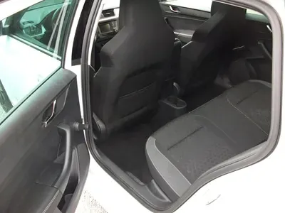 Skoda Rapid 2016 photo 2