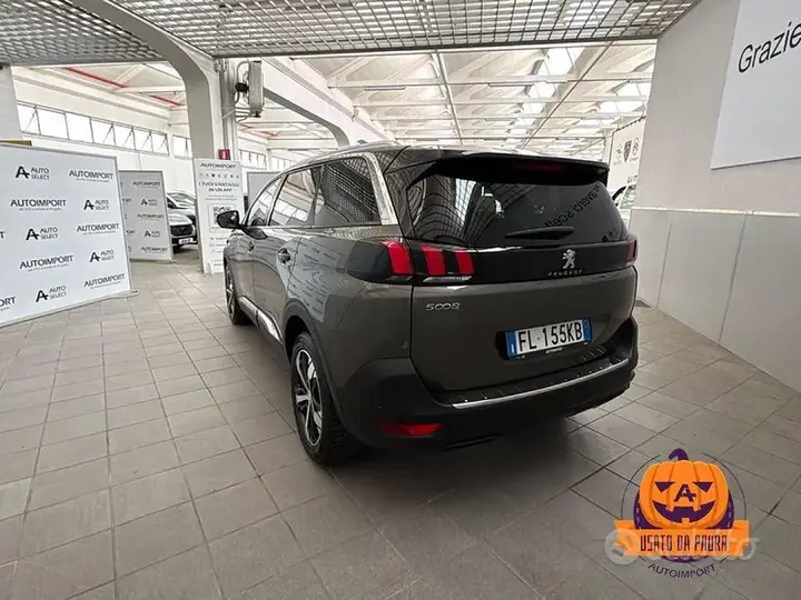 Peugeot 5008 2017 photo 4