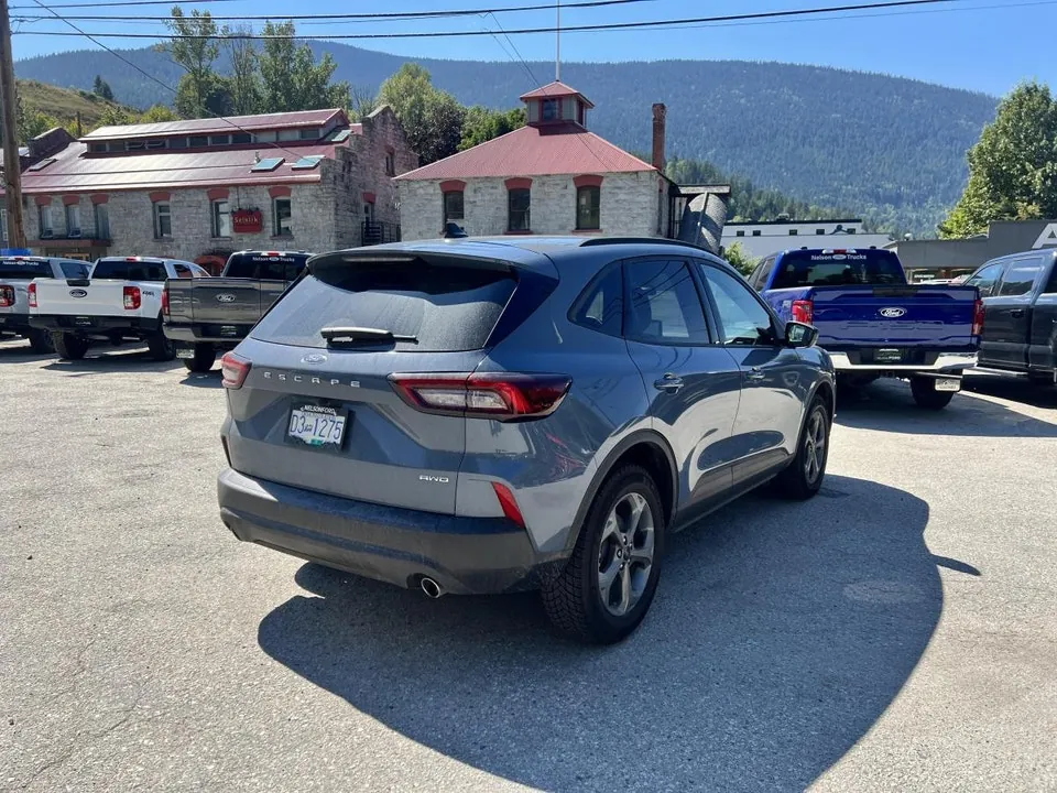 Ford Escape 2025 photo 3