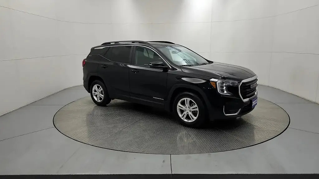 GMC Terrain 2022 photo 2