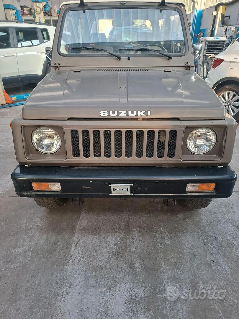 Suzuki Sj410