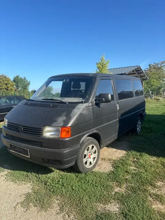 Volkswagen T4 1995 photo 2