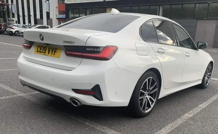 BMW 3 Series 2019 photo 4