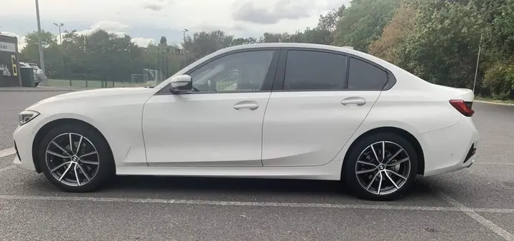 BMW 3 Series 2019 photo 5