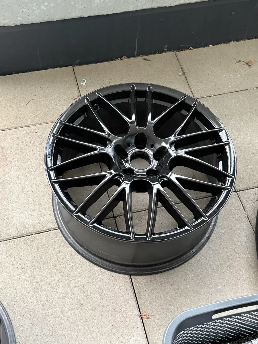 Jaguar Xe 2017 photo 3
