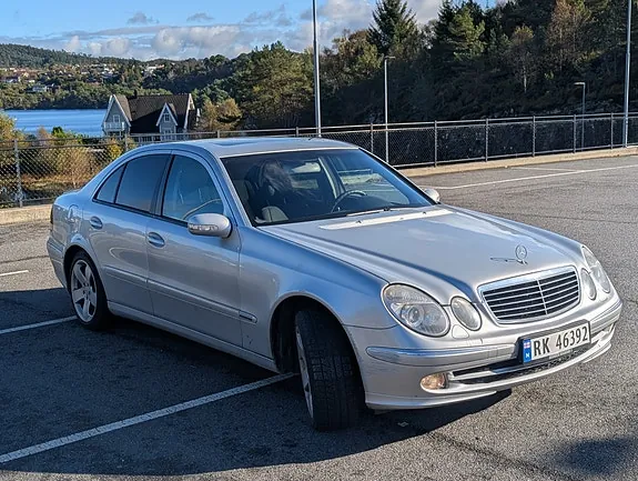 Mercedes-Benz E270 2003 photo 3
