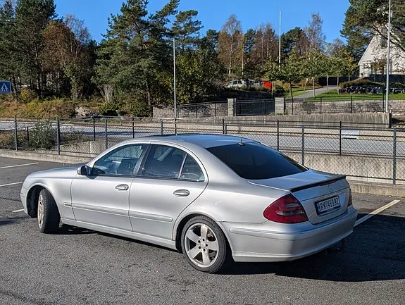 Mercedes-Benz E270 2003 photo 4