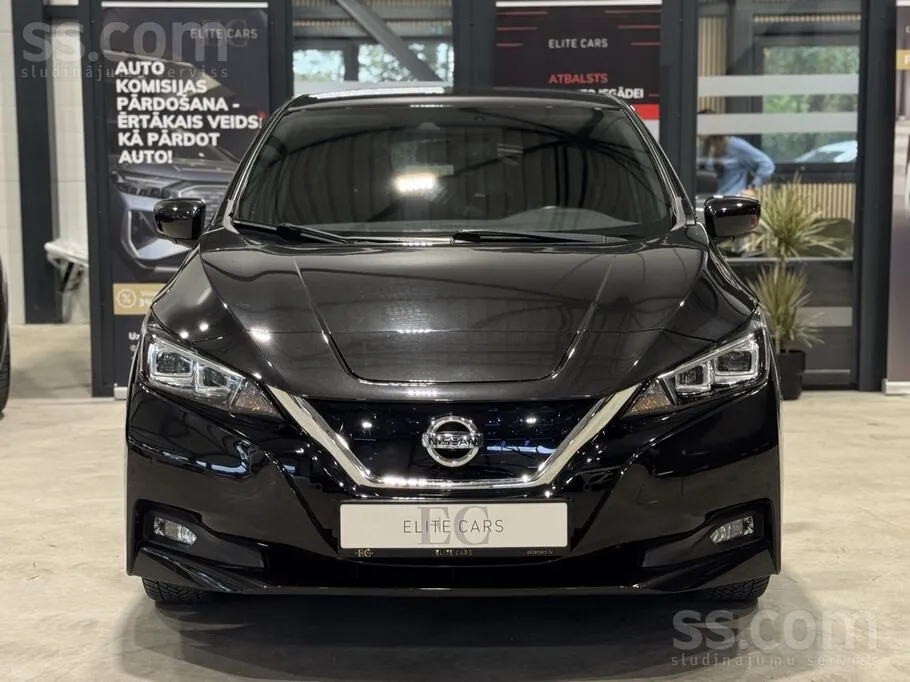 Nissan Leaf 2021 photo 2