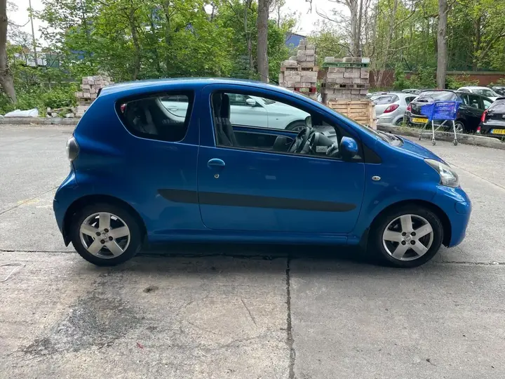 Toyota Aygo 2010 photo 3