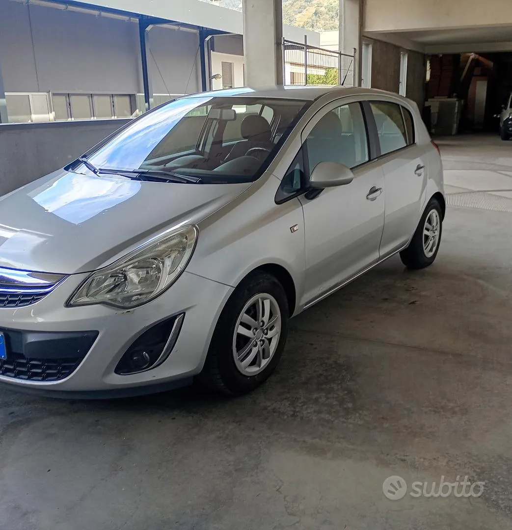 Opel Corsa 2012 photo 2