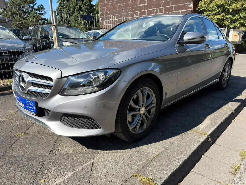 Mercedes-Benz C180