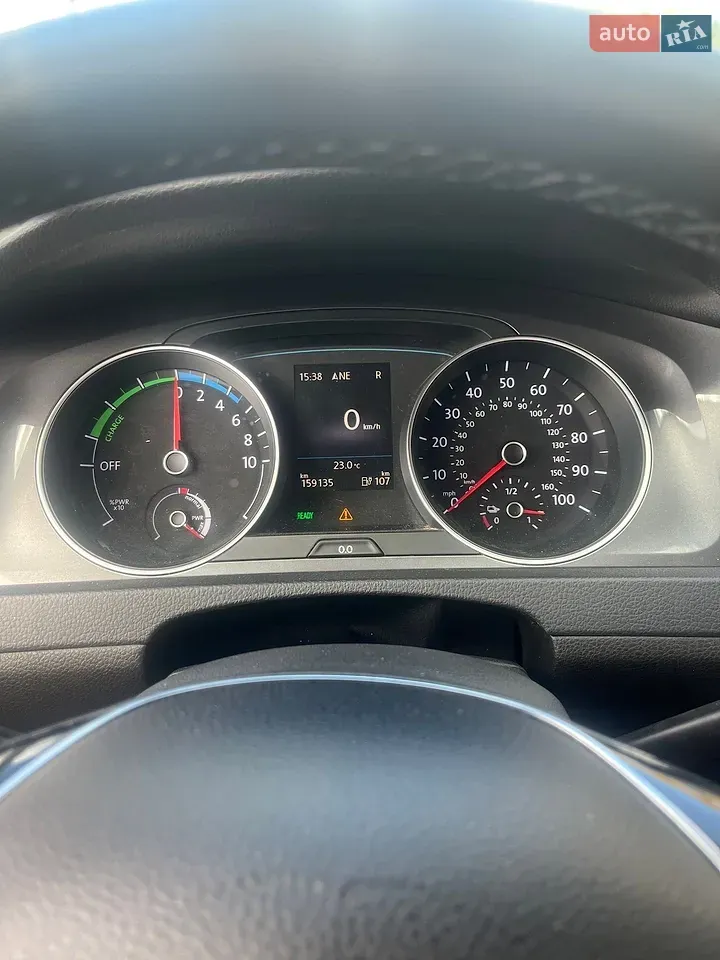 Volkswagen E-Golf 2016 photo 3