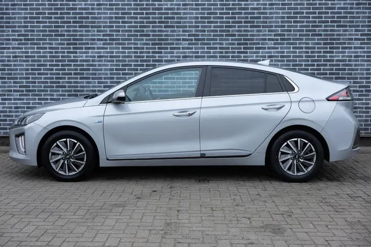 Hyundai Ioniq 2021 photo 3