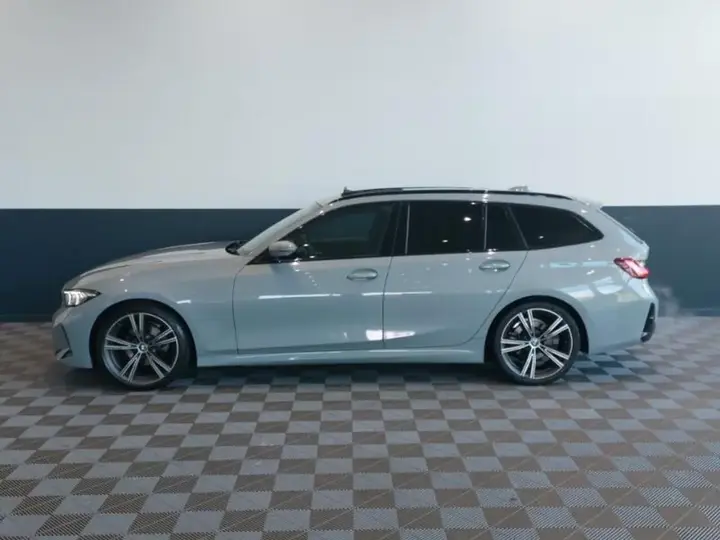 BMW 3 Series 2024 photo 4