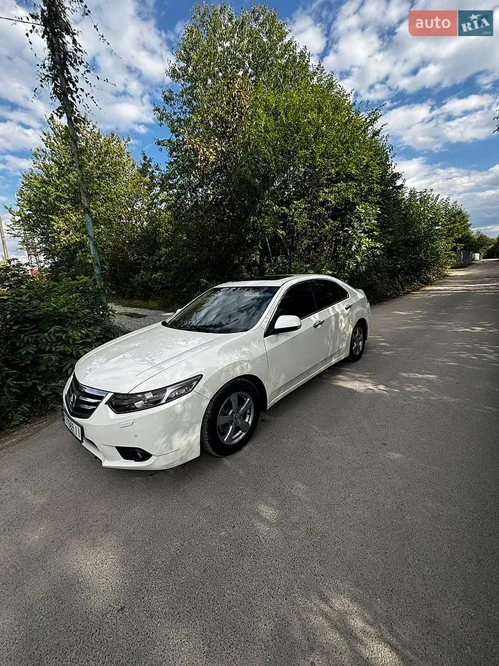 Honda Accord 2012 photo 2