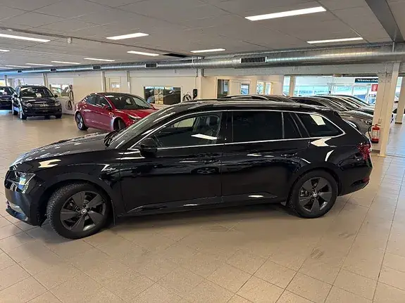 Skoda Superb 2017 photo 4