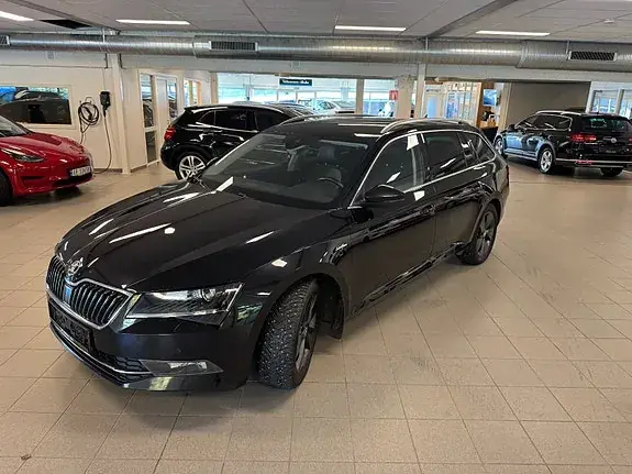 Skoda Superb 2017 photo 3