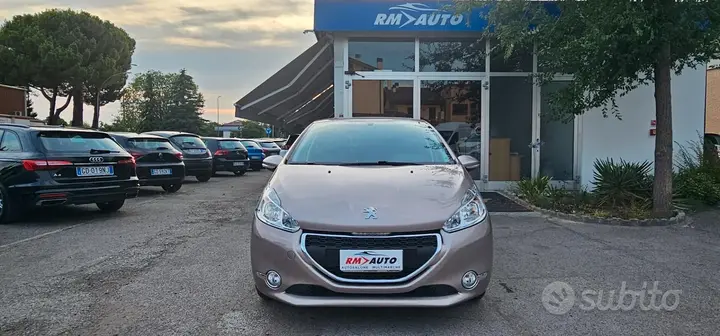 Peugeot 208 2013 photo 2