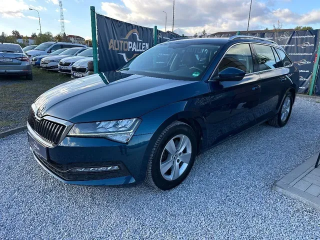 Skoda Superb Combi 2022 photo 2