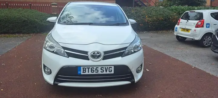 Toyota Verso 2015 photo 4