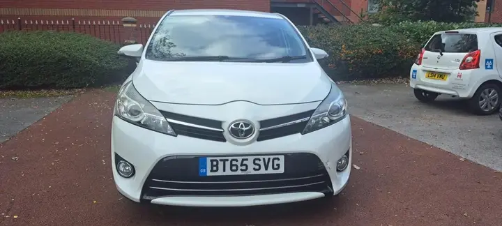Toyota Verso 2015 photo 3