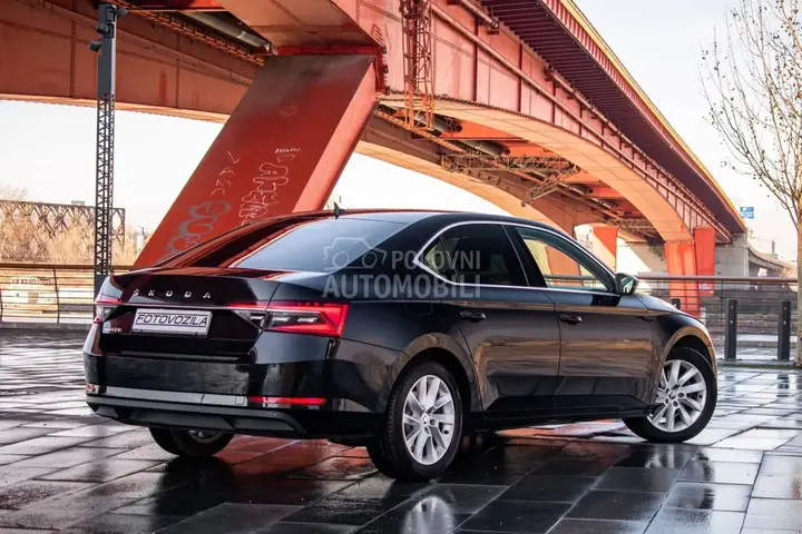 Skoda Superb 2020 photo 3