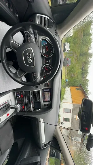 Audi Q7 2013 photo 2