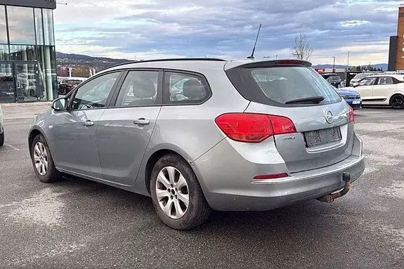 Opel Astra 2014 photo 3