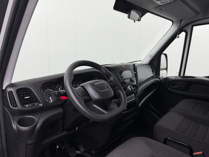Iveco Daily 2024 photo 3