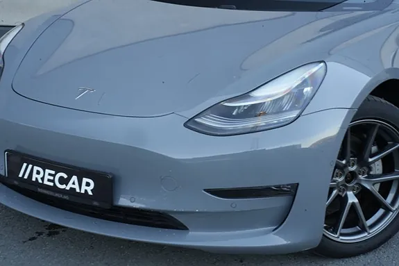 Tesla Model 3 2021 photo 2