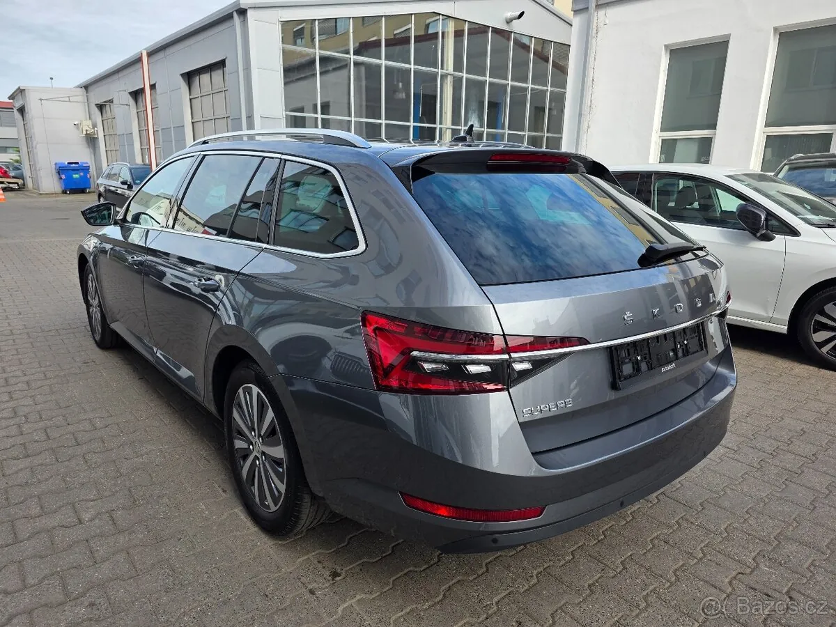 Skoda Superb 2023 photo 4