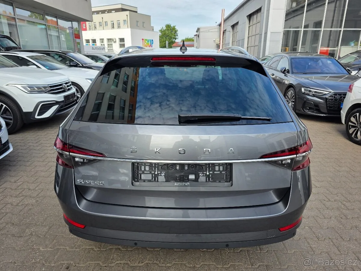 Skoda Superb 2023 photo 5