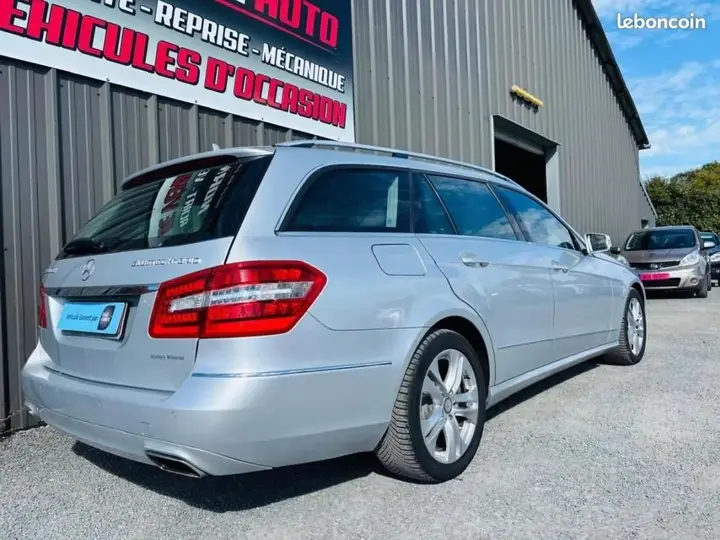 Mercedes-Benz E-Class 2012 photo 5