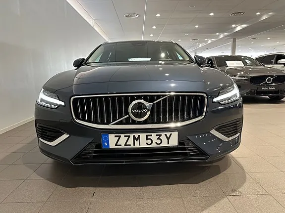 Volvo V60 2025 photo 2