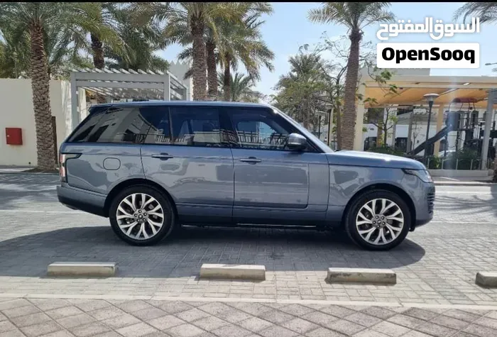 Land Rover Range Rover Vogue 2018 photo 2