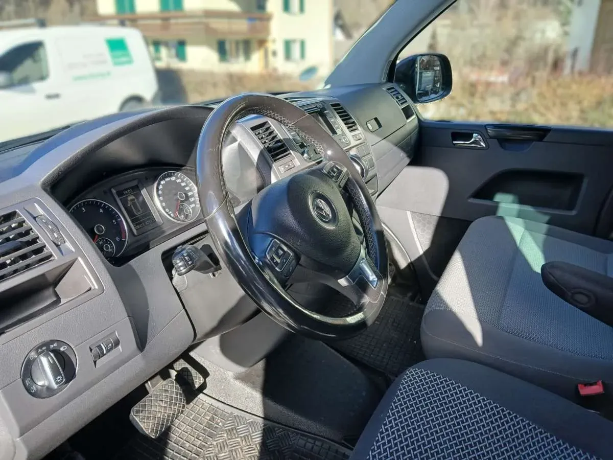 Volkswagen Caravelle 2014 photo 2
