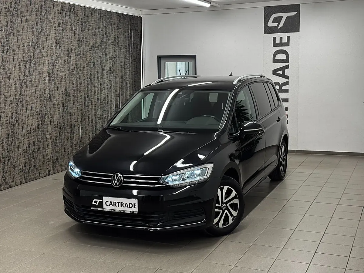 Volkswagen Touran 2023 photo 2