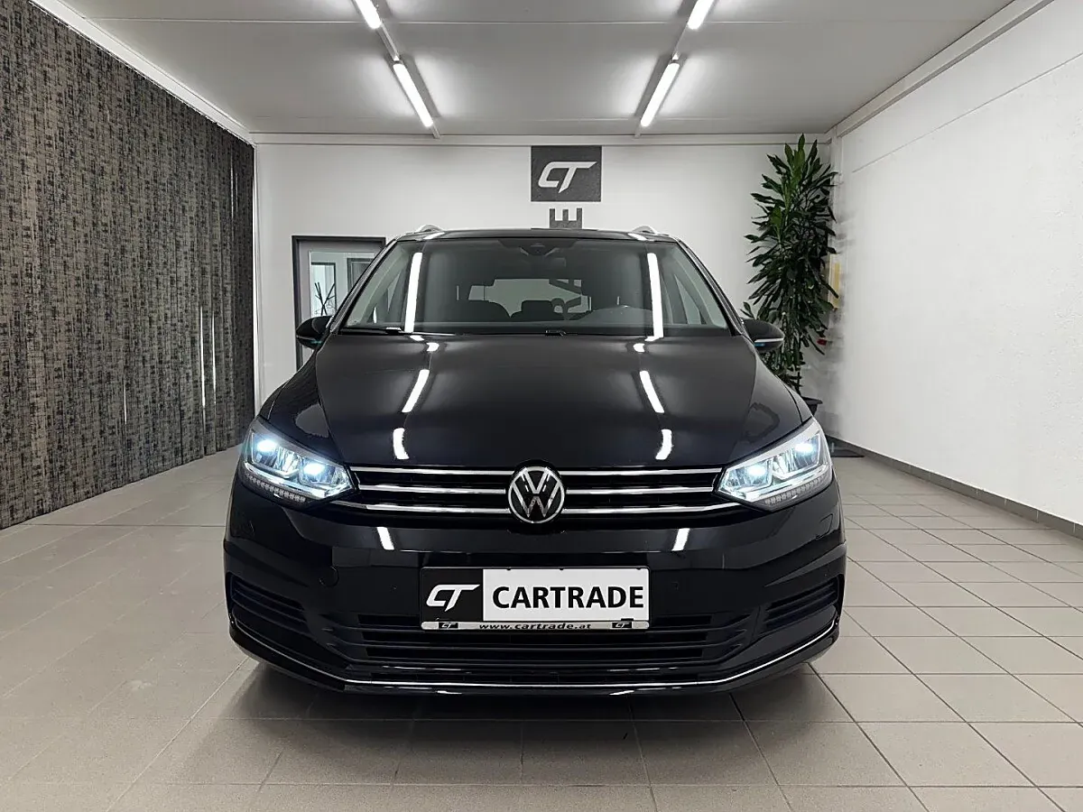Volkswagen Touran 2023 photo 3