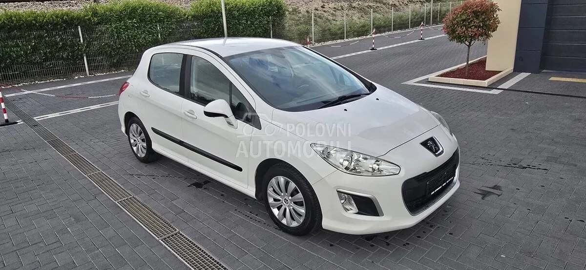 Peugeot 308 2012 photo 3