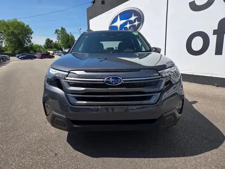 Subaru Forester 2026 photo 2