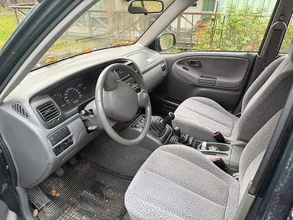 Suzuki Grand Vitara 2001 photo 4