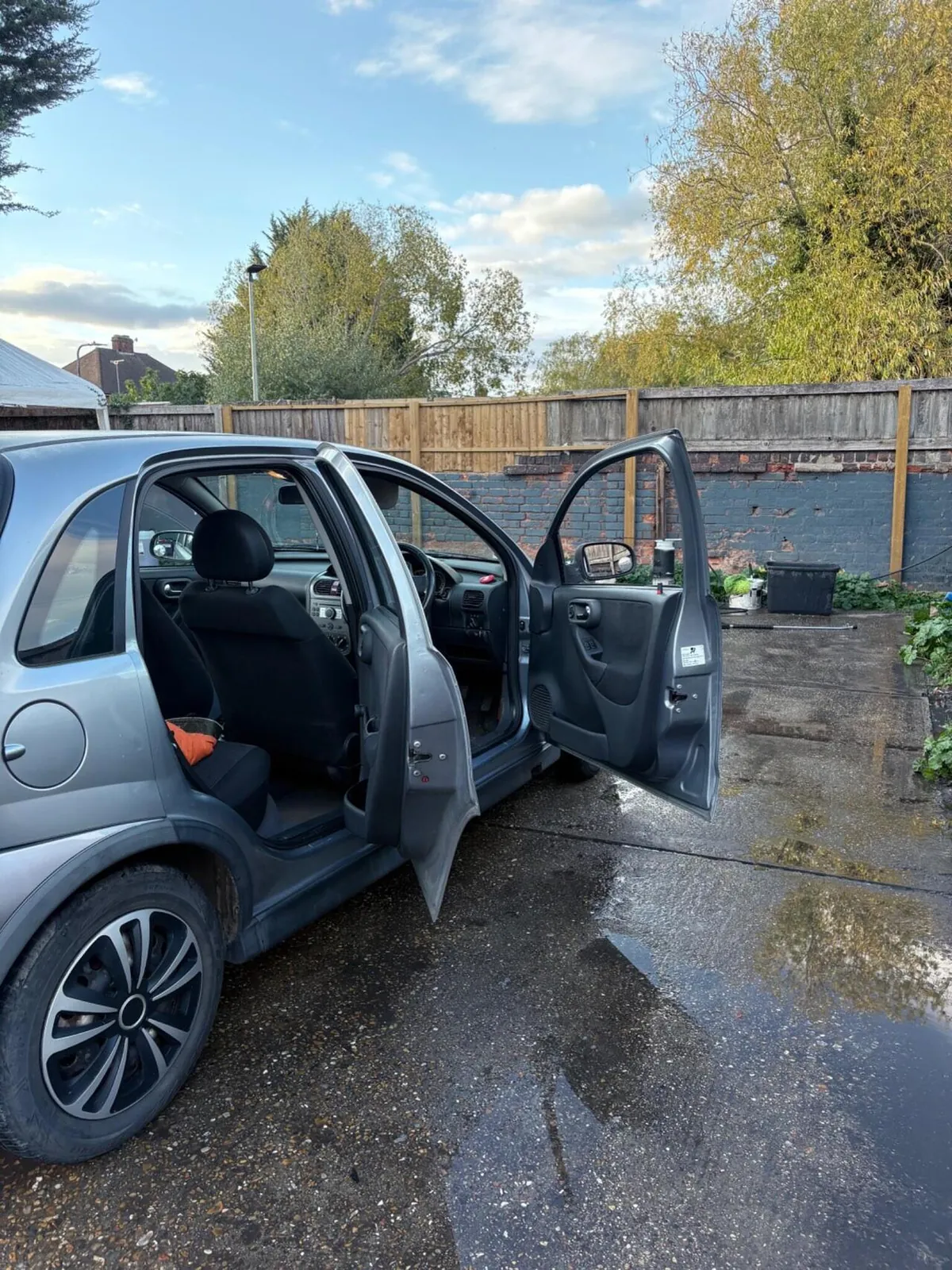 Vauxhall Corsa 2005 photo 4