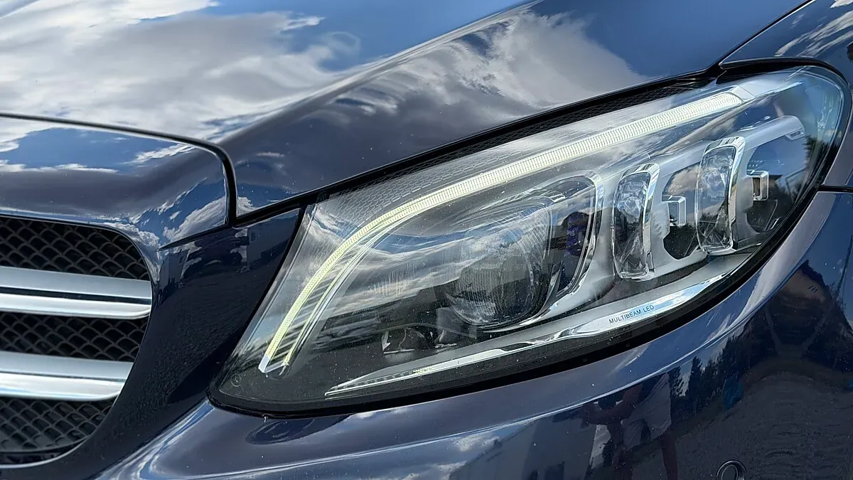 Mercedes-Benz C-Class 2019 photo 3
