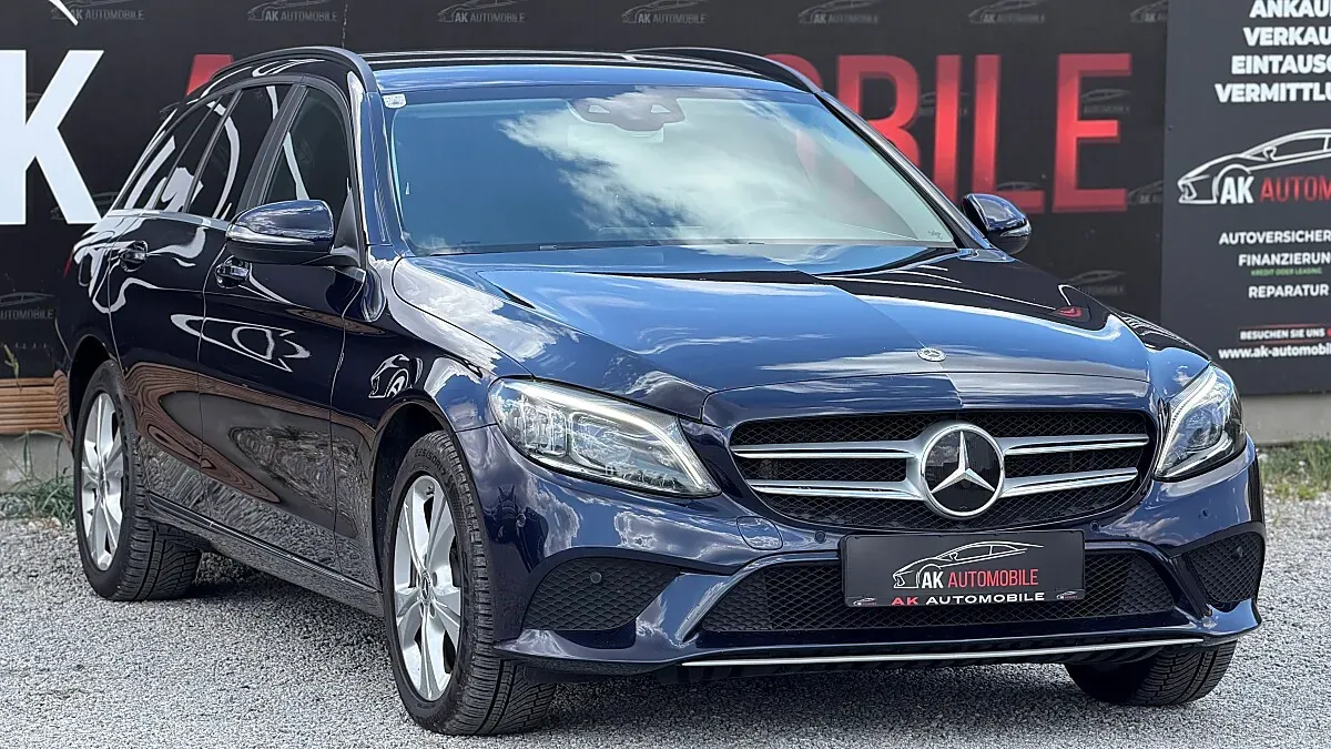 Mercedes-Benz C-Class 2019 photo 2