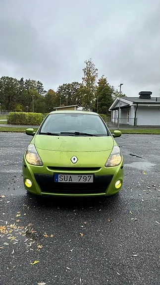 Renault Clio 2010 photo 2