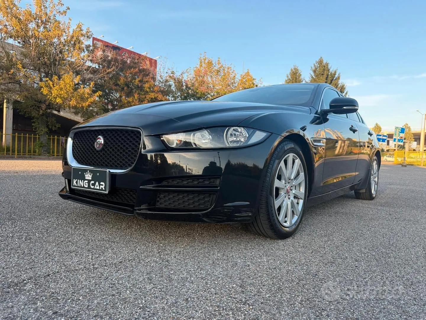Jaguar Xe 2016 photo 3