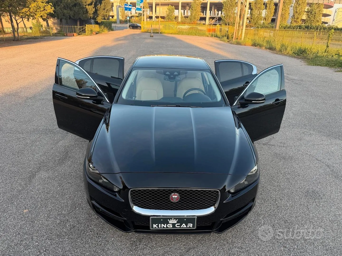 Jaguar Xe