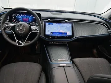 Mercedes-Benz E-Class 2024 photo 3