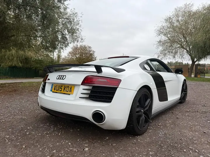 Audi R8 2015 photo 5